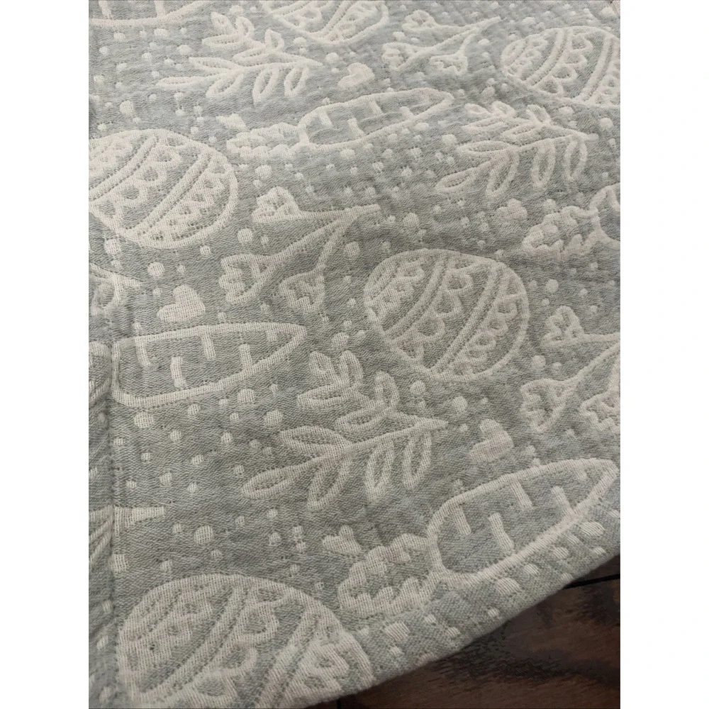 Tahari Table Runner 14